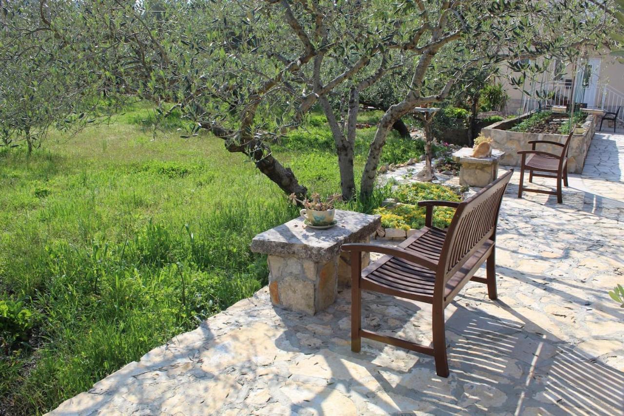 Spacious Bedroom For Two With Pool View - Pansion Hajduk Korčula Eksteriør bilde